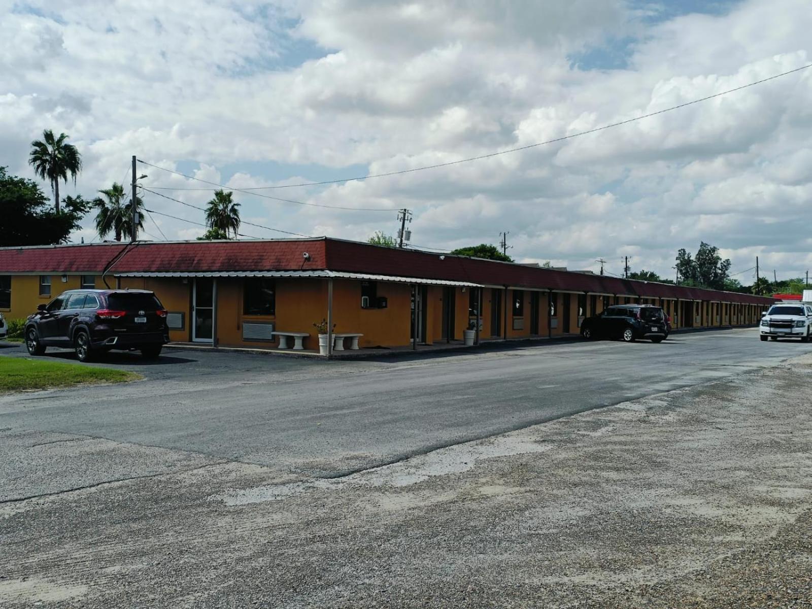 Budget Inn By Oyo Edinburg Hwy 281 Eksteriør billede