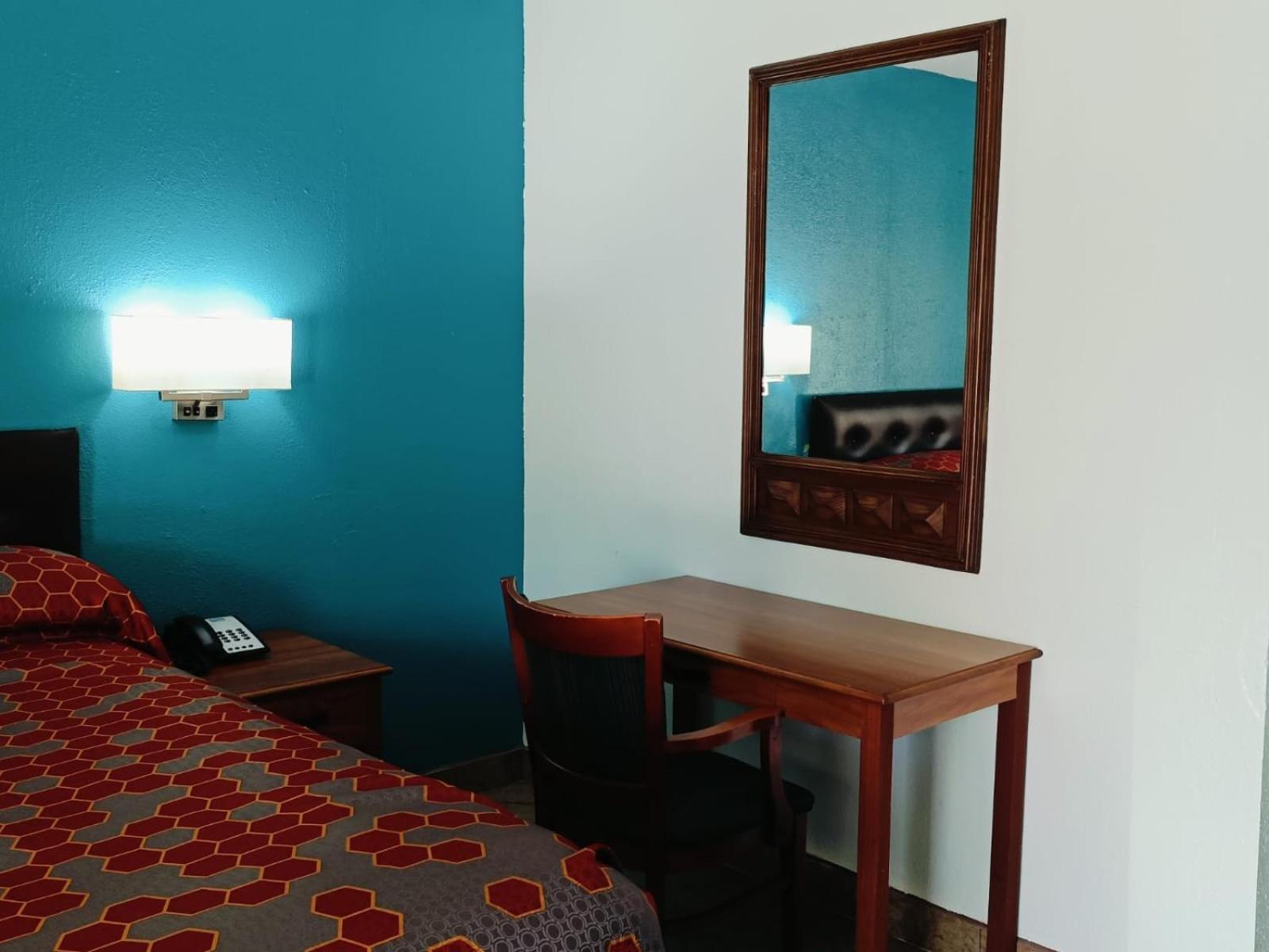 Budget Inn By Oyo Edinburg Hwy 281 Eksteriør billede